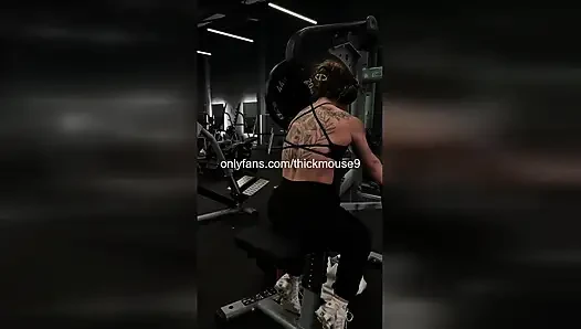 TikTok Teen's Pussy Slip-Up: Accidental Virgin Exposure!