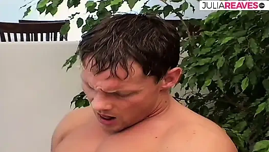 Cewek rambut pirang nyepong pantat dan kontol pacarnya sebelum dientot anal habis-habisan