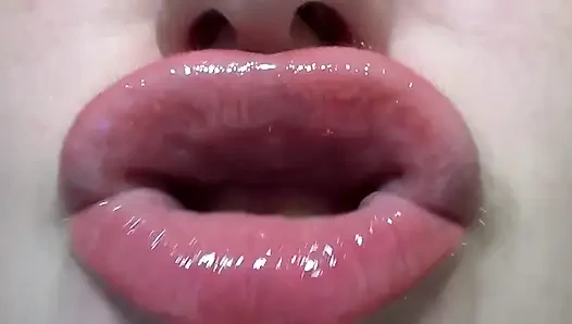 Фетиш с губами! Целование! Губы блестящие!