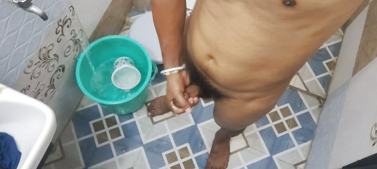 LATINA gay  milks my CUM sample with Machine and his deepthroat  Simmons Cum in boy  Cumshot