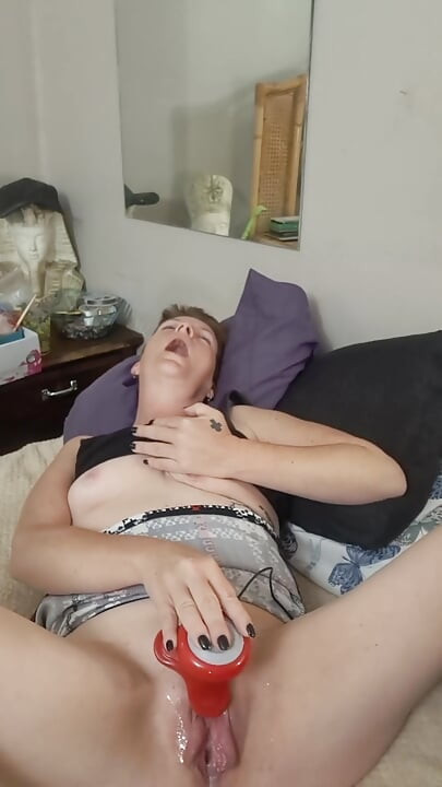 O ejaculare feminină și 2 orgasme