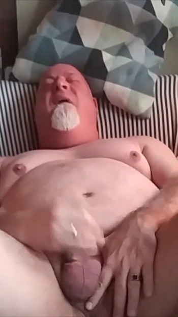 "OTC 양말!! 흑인 OTC 양말을 신은 곰"