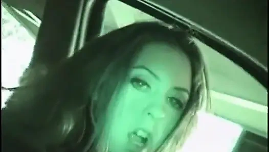 Gangbang manis untuk pantat pelacur muda