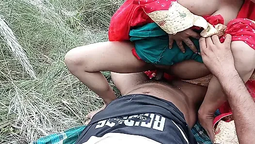 Video ngentot adik tiriku di hutan di luar ruangan sama abang tirinya sendiri