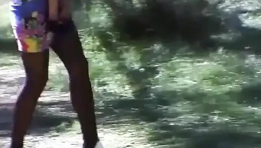 Pissehose auf feld