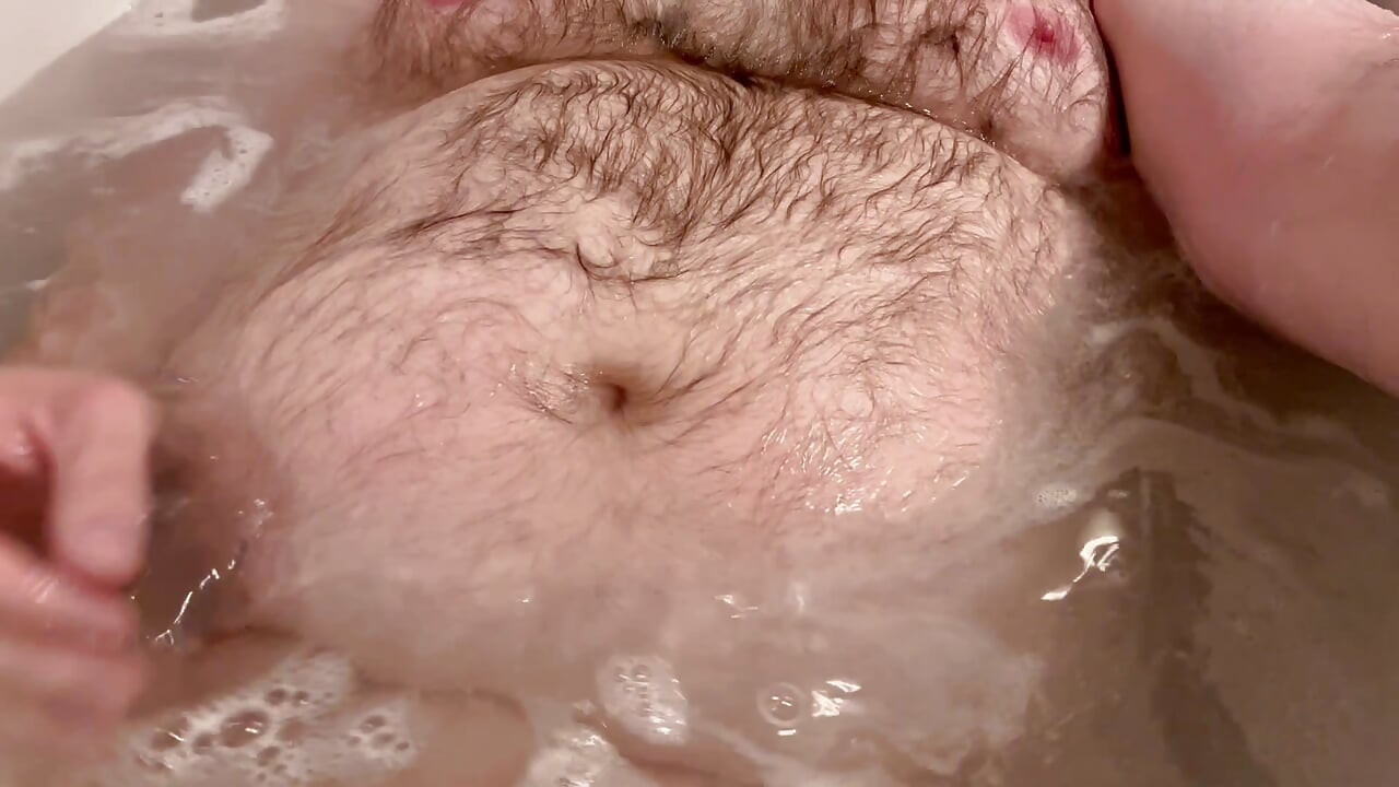 Fat Chubby Bear plays with Squishy Belly in Bathtub