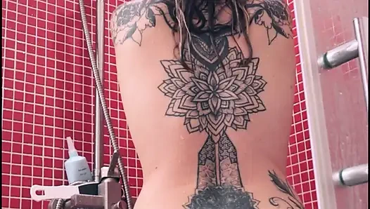 Давай пойдем в душ со мной