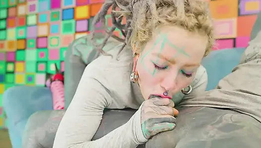 Yüksek topuklu sevimli kız sert anal ve dölleme için hazır güzel göt deliğini açıyor - z-filmz