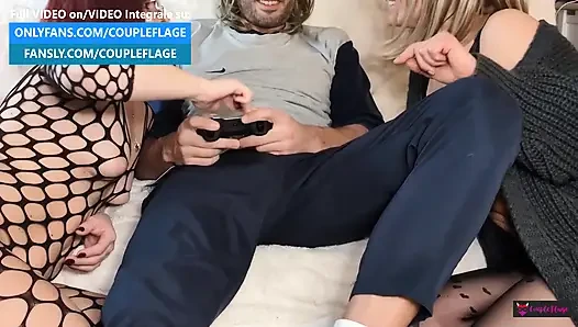ÜVEY KARDEŞ NERD, SENİN PENİN ÇOK BÜYÜK!