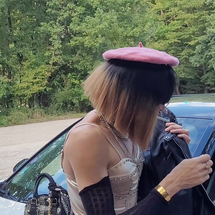 Exhibit P🚗U B L I C en Pute on a Parking Lot in the Forest, at La Faisanderie 91. Fanciful Tights, Thong [4sep25] Meet CoKiiNE! VaneSsaBiTCHx