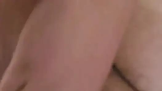 Apa pun itu dildo jika cukup terangsang