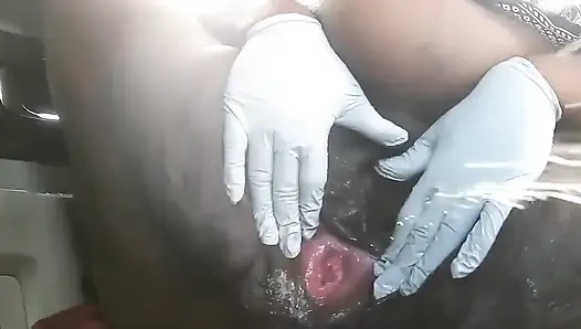 Мастурбирую дилдо в моей машине