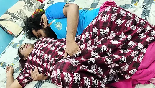 Heißer kuss mit arschpresse