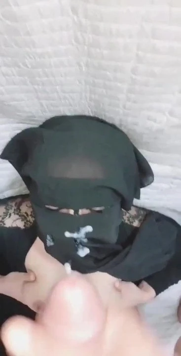 Cum on niqab
