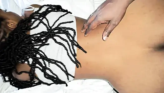 Stiefmutters tabu-schlafzimmer-besuch: schlampiger blowjob und schmutziges abspritzen auf ihren dicken arsch nach tiefem doggystyle