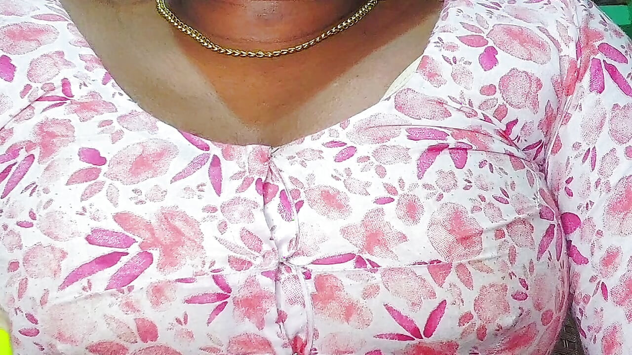 Desi item girl kavita model Part - 01