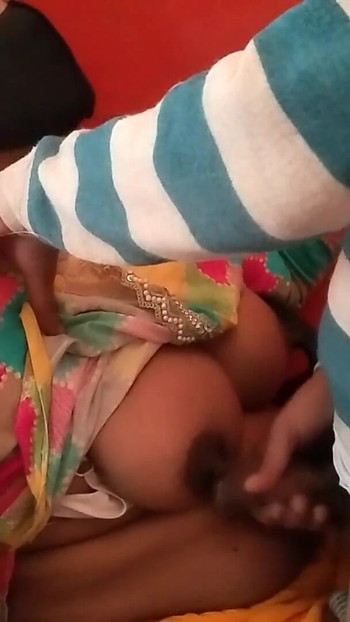 Girlfriend ki office me boobs dabaya | Clip 1