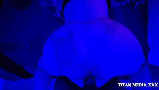 Tante semok ini dientot habis-habisan sama kontol raksasa pria kulit hitam sampai dicrot di muka - pov