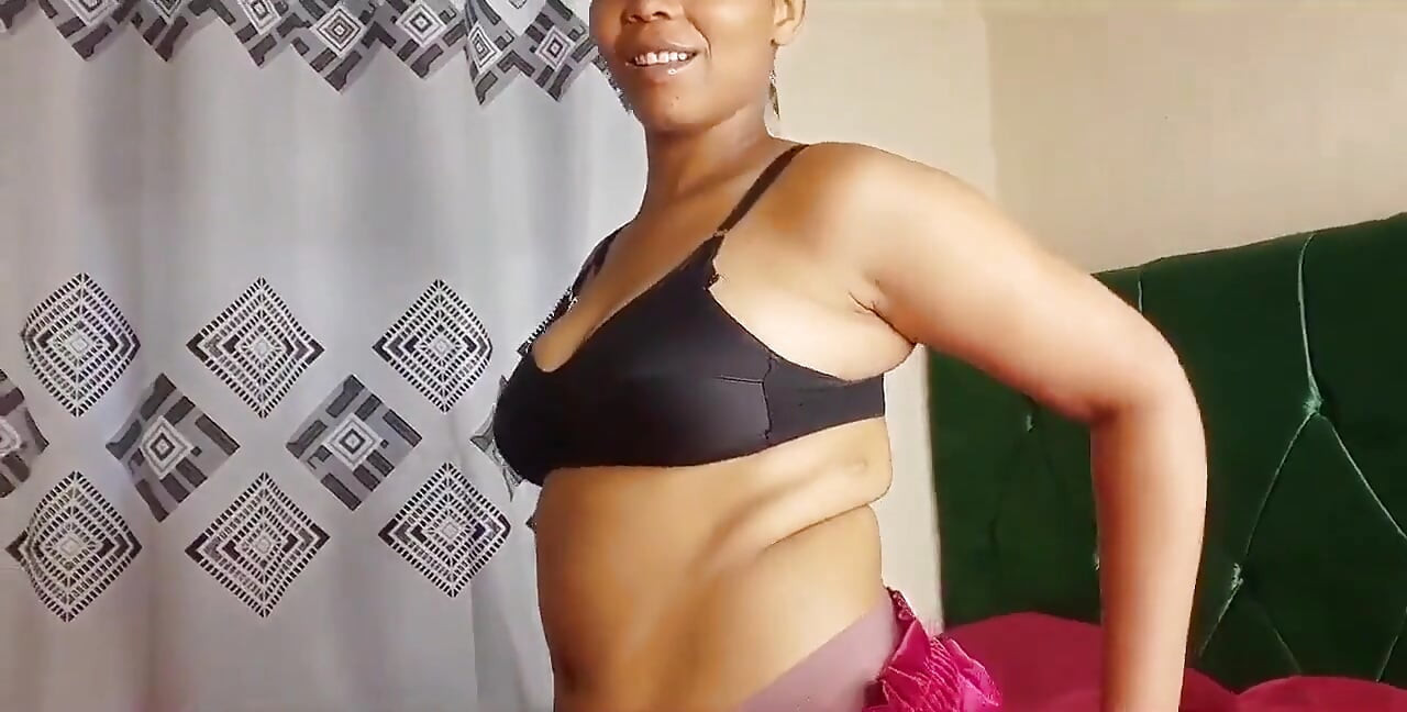A freira precisa de pau grande que ela tem buceta pequena
