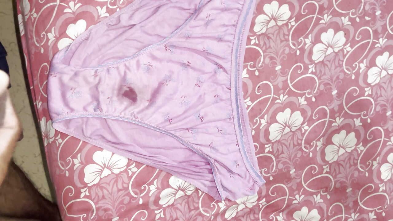 I cum My neighbor's big panties