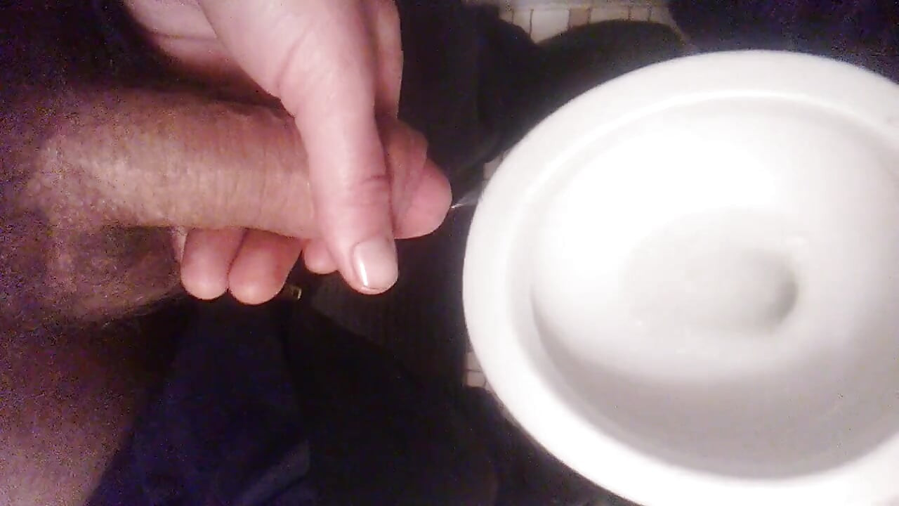 Mtf Pissing After Cumming an Hour Prior
