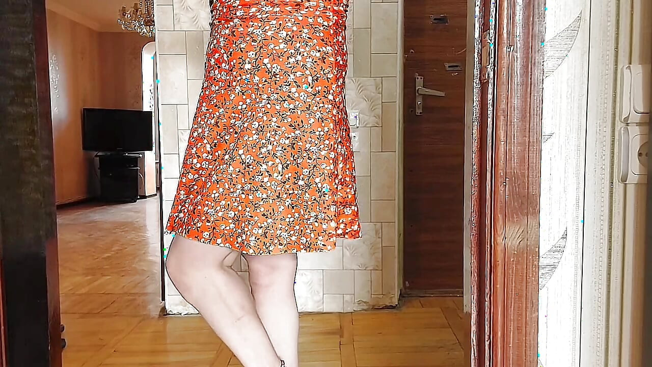 Cute shemale blowing a kiss to the camera