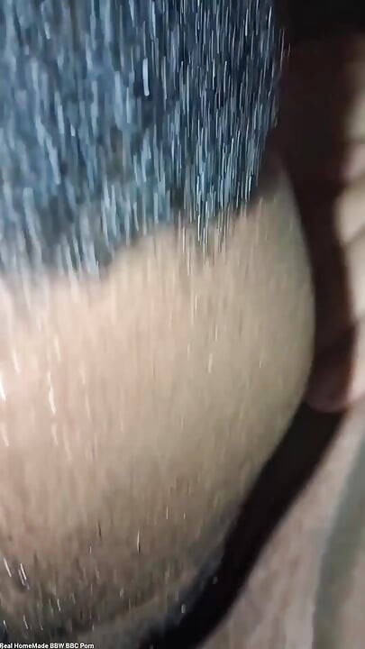 激烈的呻吟身体颤抖高潮丈夫的阴户舌头操逼