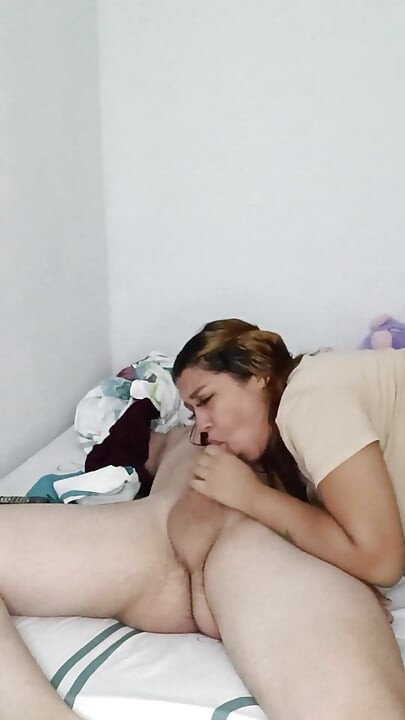 Kocam komşumu sikiyor