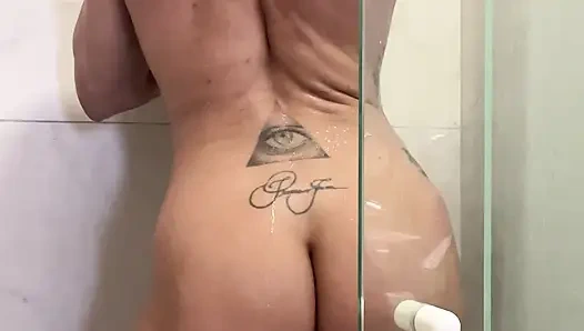 Latin annenin spor salonunda gözlemciye ihtiyacı var