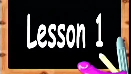 Mahasiswi sange ini lagi asik masturbasi memeknya pakai dildo ukuran XL di dapur