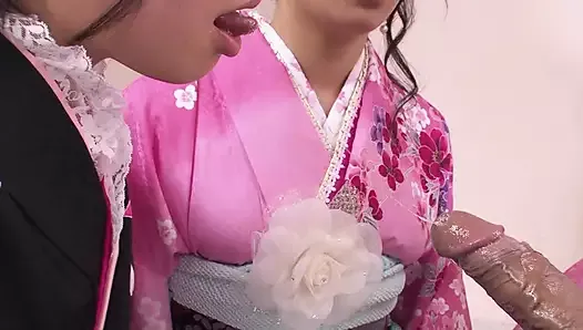 日本の淫乱痴女は、チンポを吸った後、硬いチンポに乗る