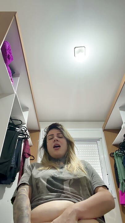 值班打手槍的Vlog，你最喜歡看什麼？告訴我你想看我做什麼！