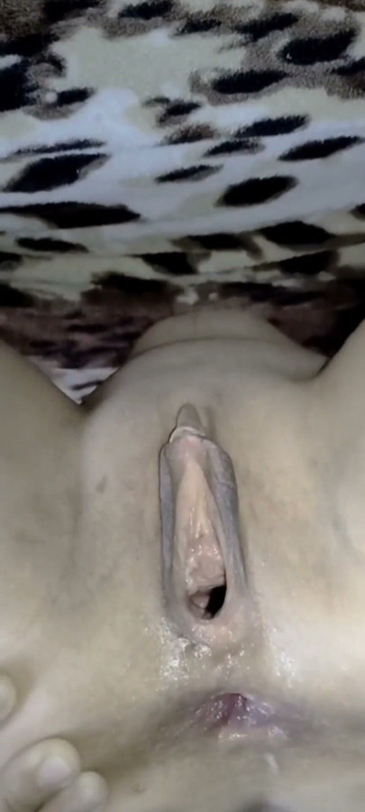 O irmão do marido implorou por sexo com sua esposa - depravação completa | Clipe 1