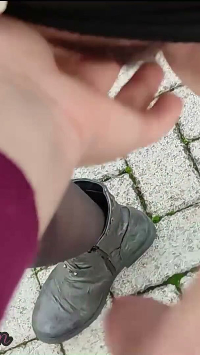 I pull out my cock in front of a young girl in the public park and she squirt - Dick flash P2 - MissCreamy | Clip 1