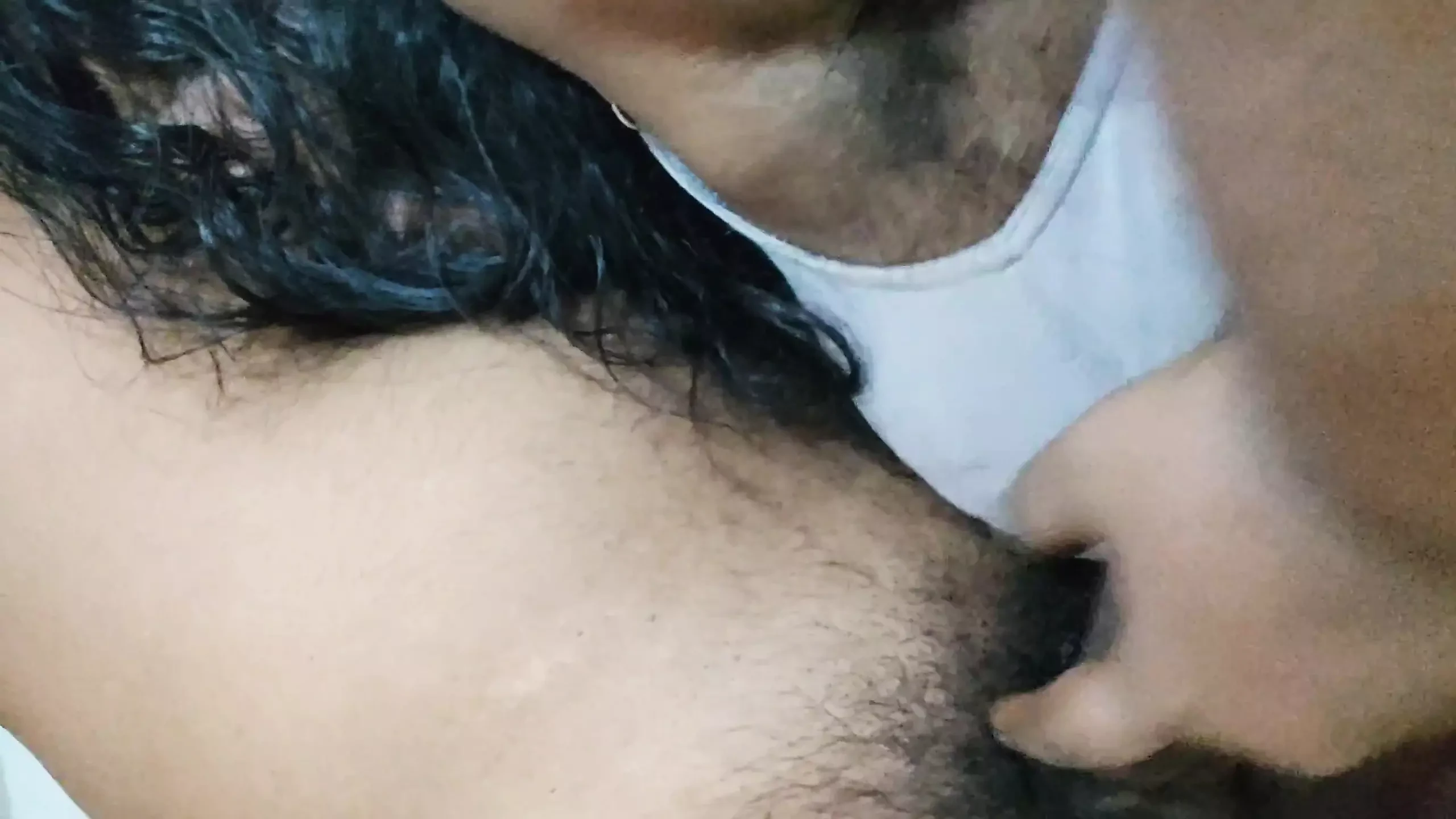 Seksi mallu kız erkek arkadaşıyla çok sikişiyor - ateşli video
