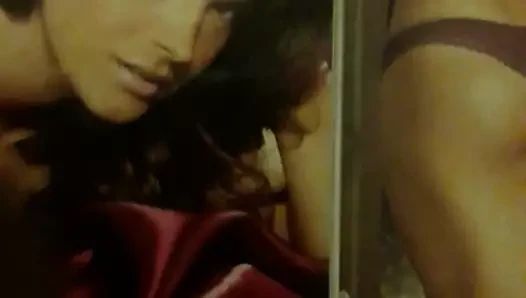 Helena Danae 26
