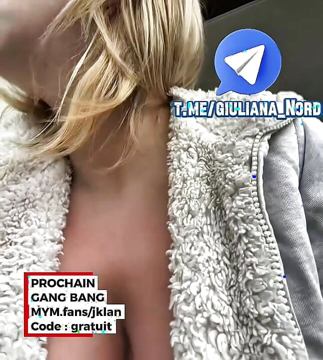Giuliana cái nắm tay này vào âm đạo, và cái ngón tay này vào đít
