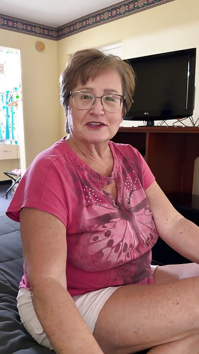 Ova Gilf ima vreli seks sastanak u hotelskoj sobi - moja starija pička je napunjena!