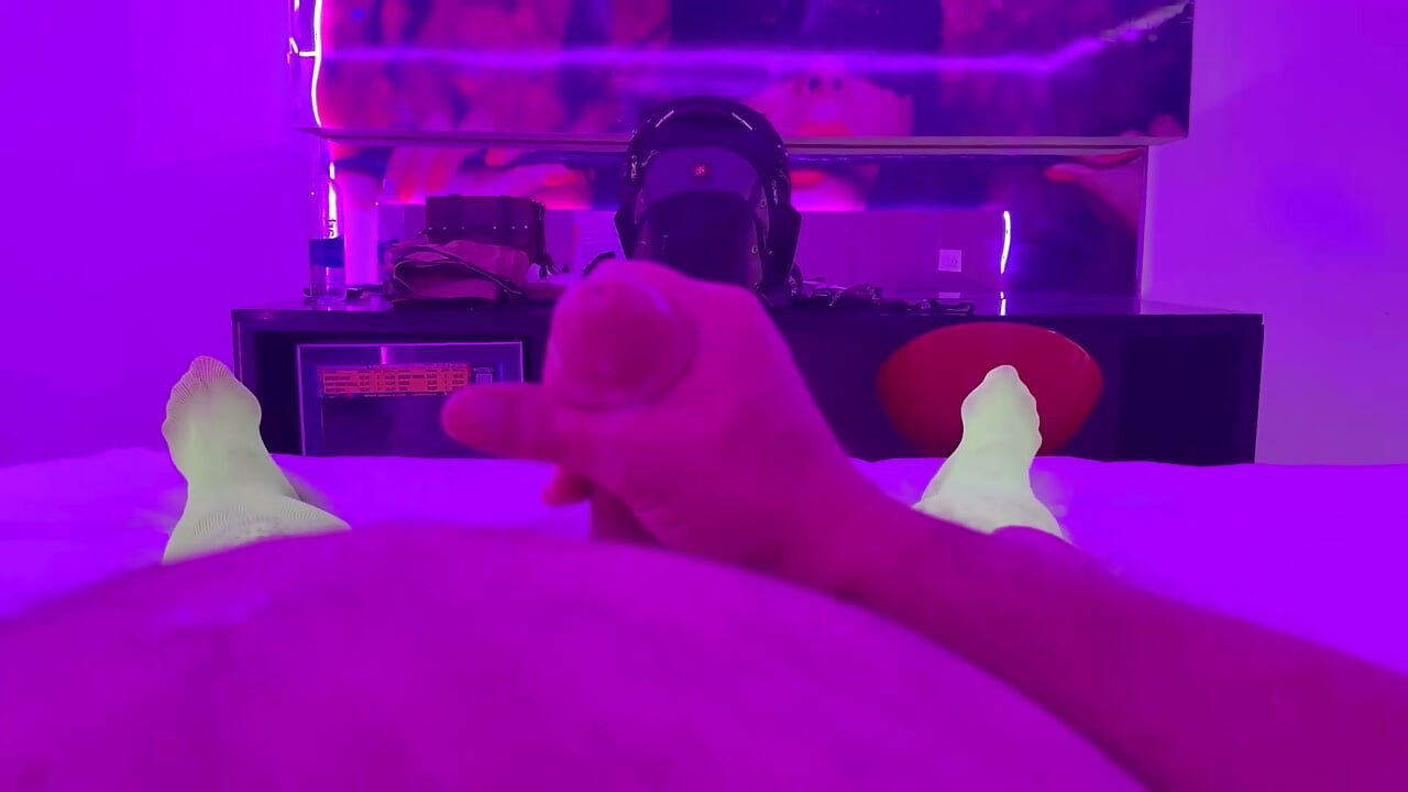 Jerking and Shooting a Nice Load