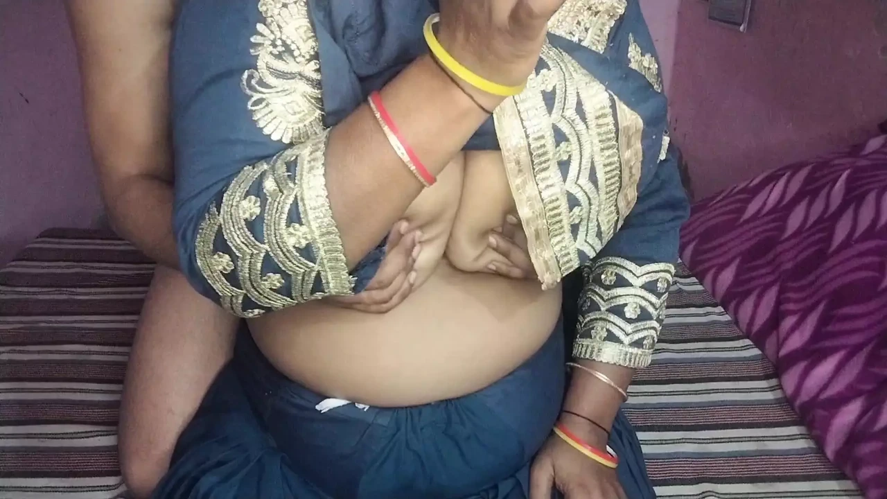 Indian Boy Kissing Mature Wife