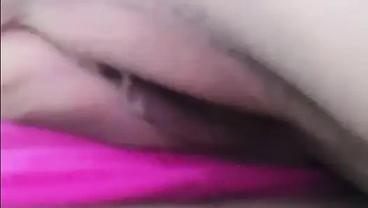 Güzel orgazm gibi tamamen ıslak bitirmek ve yorum!