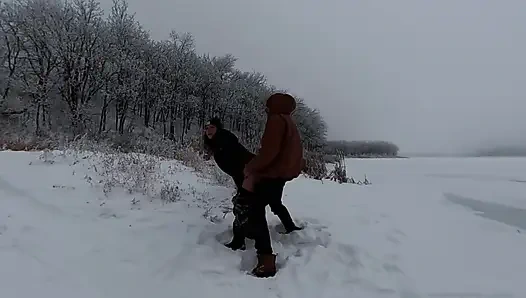 Kepergok 3 kali ngentot di luar ruangan