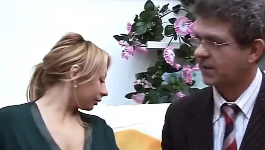 Seksi büyük memeli kıllı amcıklı olgun yarak