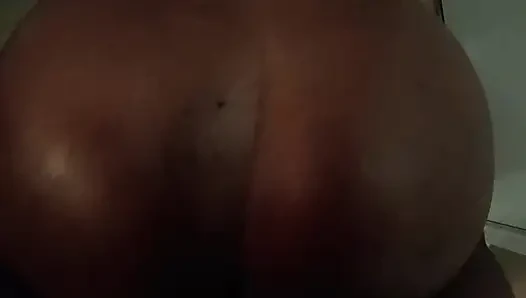 Gaya doggy bbw dewasa slo-mo yang berair monster