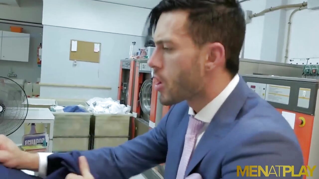MENATPLAY - Hunk Andy Star and Dario Beck ass breed hardcore