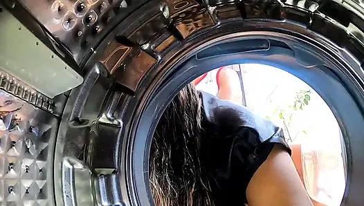 Çamaşır makinesine sıkıştım siyah yaraklı üvey oğlum benden faydalandı ve sikti