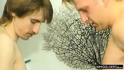 Geiler Dreier mit leidenschaftlicher Bruenetter