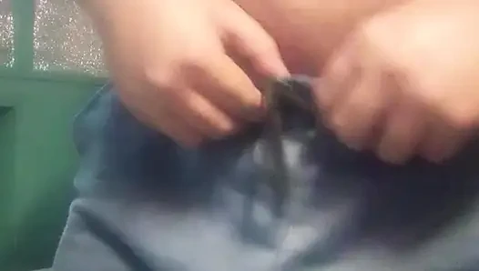 Bebeğimi odamdaki hava yatağımda hızlı sikiyorum
