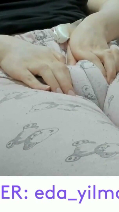 CAMEL TOE- MASTURBATION IN PAJAMAS- PUFFED PUSSY- SWOLLEN PUSSY- BIG PUSSY- TURKISH PORN- TURKISH MILF | Clip 1
