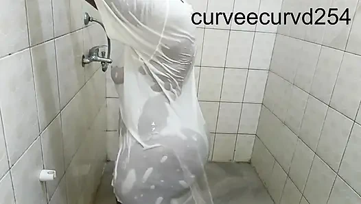 Мы получили мокрый тверк, отсосали и трахнули: романтика в ванной